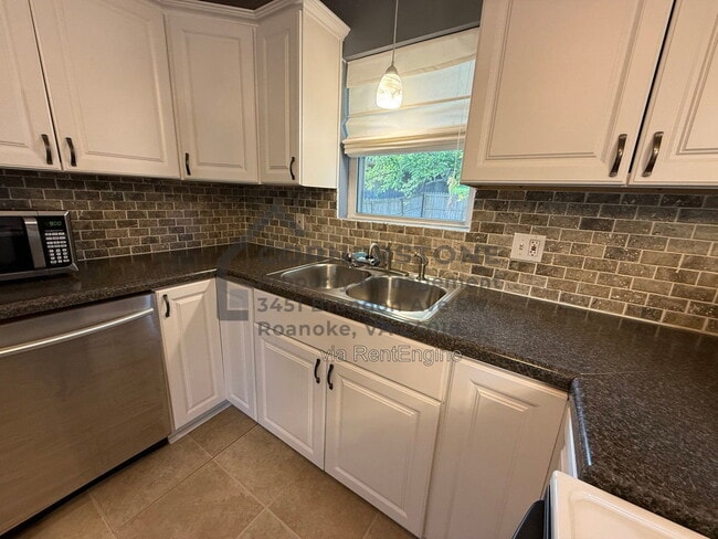 Photo - 950 Palmer Ave