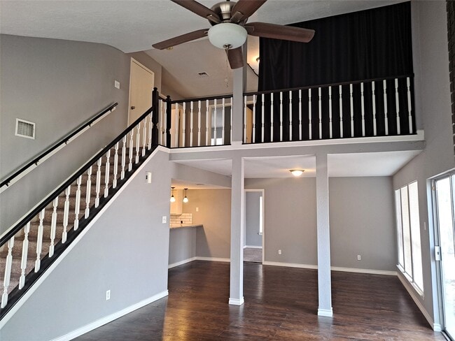 Photo - 2917 Bassingham Dr