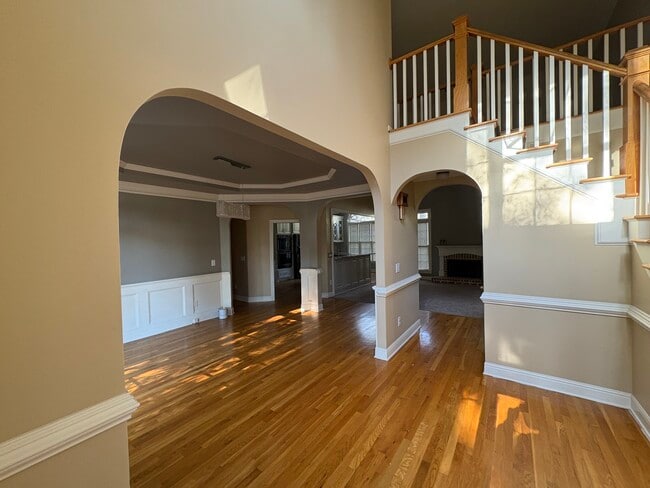 Photo - 1736 Brockett Rd