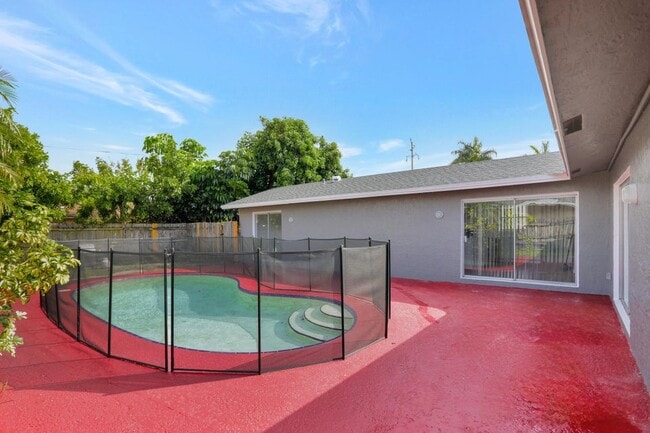 Building Photo - 8211 NW 45th Ct Rental