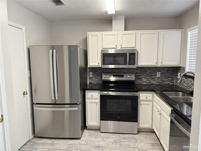 4007 Santa Fabiola St