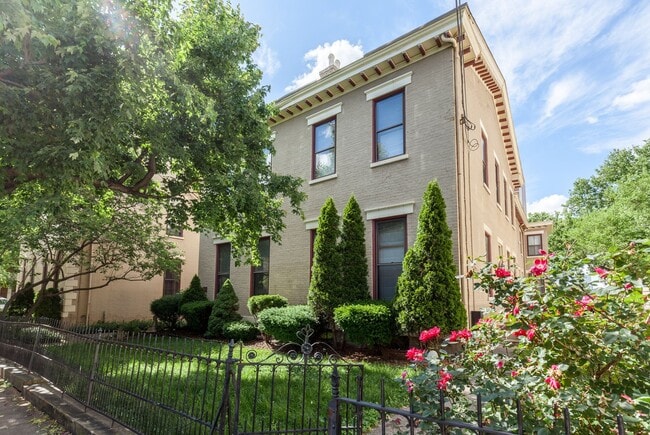 Photo - 104 W 5th St Unidad Apt. #2