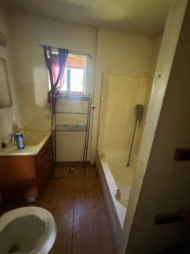 Photo - 59 S 49th St