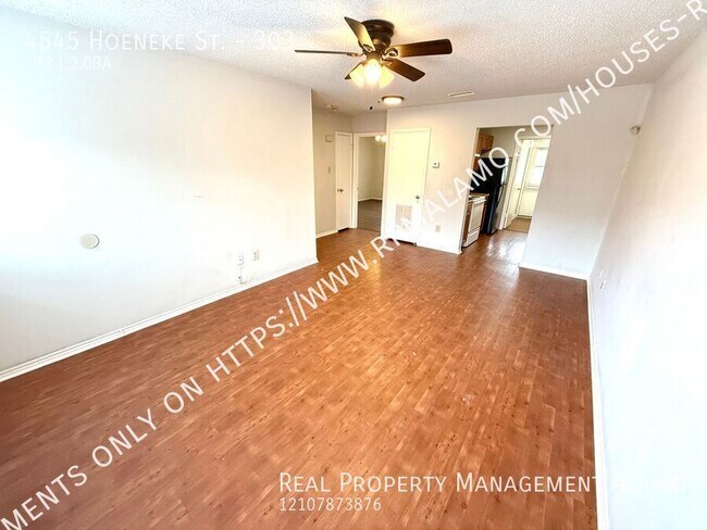 Photo - 4545 Hoeneke Dr Apartamento Unidad 303