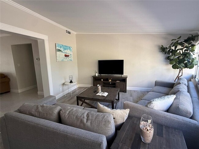 Building Photo - 6407 1st Palm Point