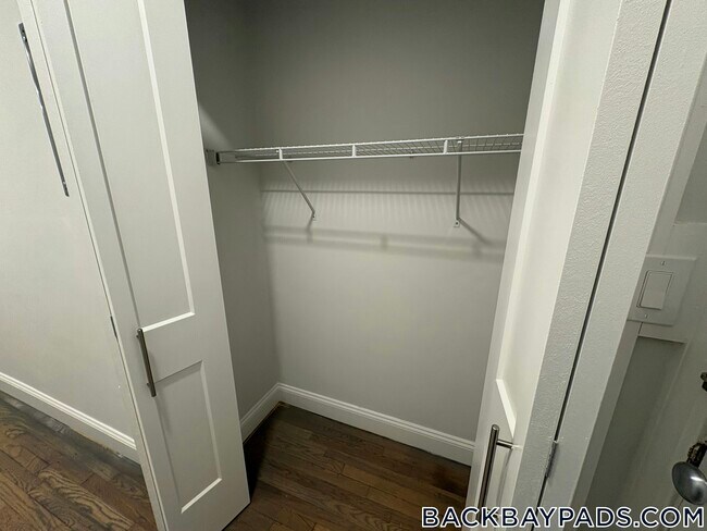 Photo - 529 Beacon St Unidad 15