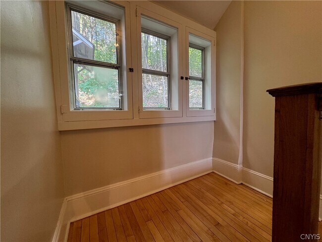 Photo - 831 Lancaster Ave
