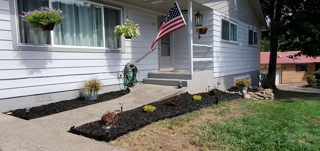 Photo - 105 Adams Ct