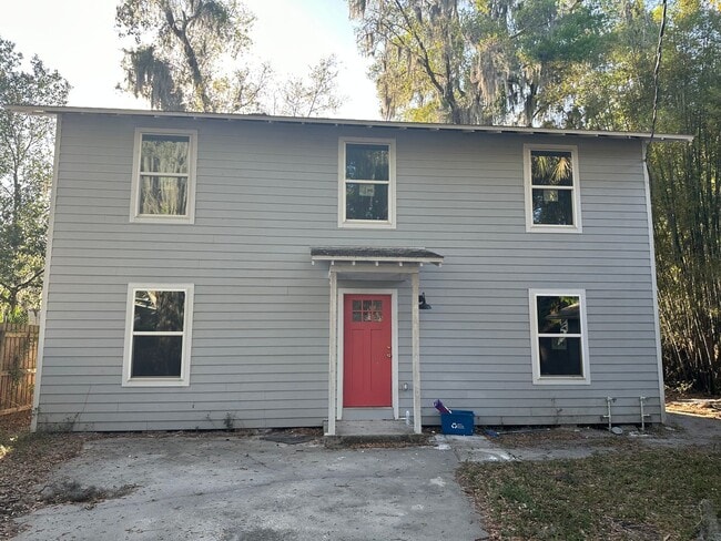 Building Photo - Affordable 3/1 Duplex in Plant City