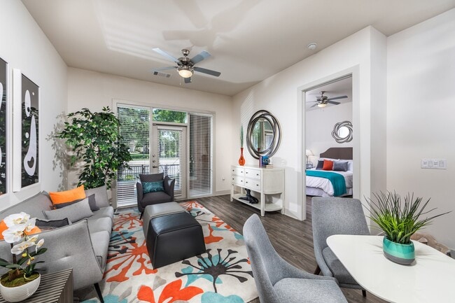 Inwood Station Apartments