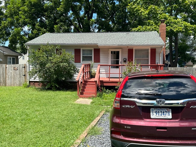 Building Photo - 217 S Winchester Ave Rental