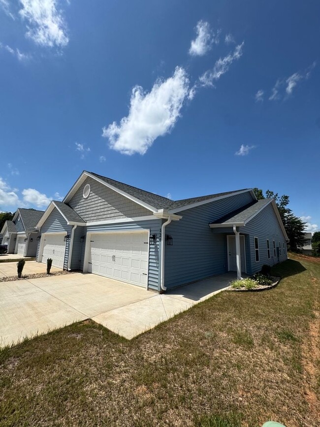 Photo - 135 Brawley Villas Pl