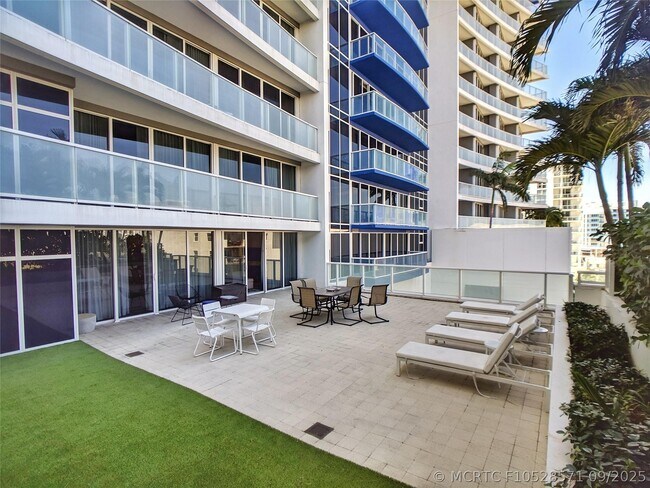 Photo - 3101 Bayshore Dr Unit 506