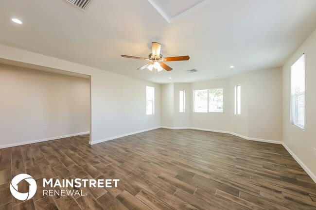 Photo - 8346 N 55th Ave