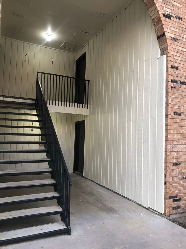 Regency Square Apartments