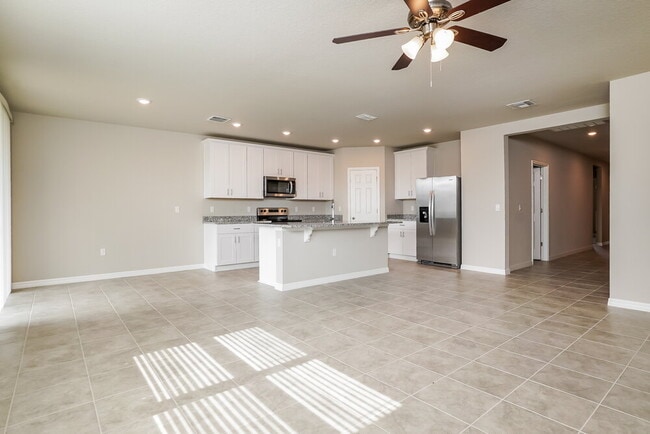 Photo - 5284 Sanders Oak Trl