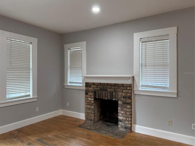 Photo - 307 W Crest Ave