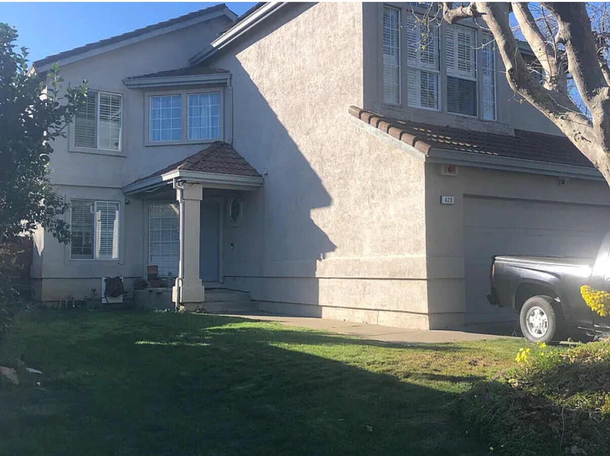 Photo - 423 Kinsmill Ct