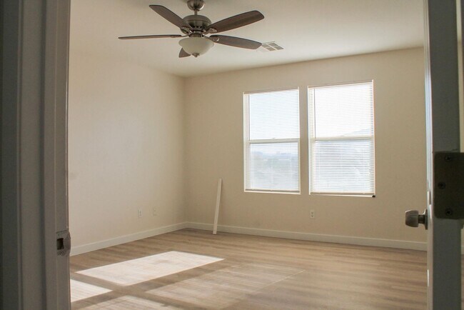Photo - Gorgeous 4Bed/2.5Bath/2Car home located in North Las Vegas Raven Hill gated community!