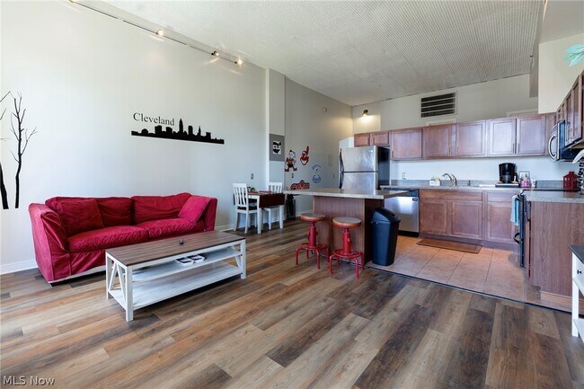 408 W St Clair Ave Unit 607