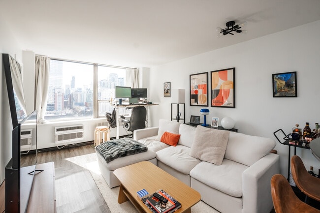 Photo - 1360 N Sandburg Terrace Unit 1409C