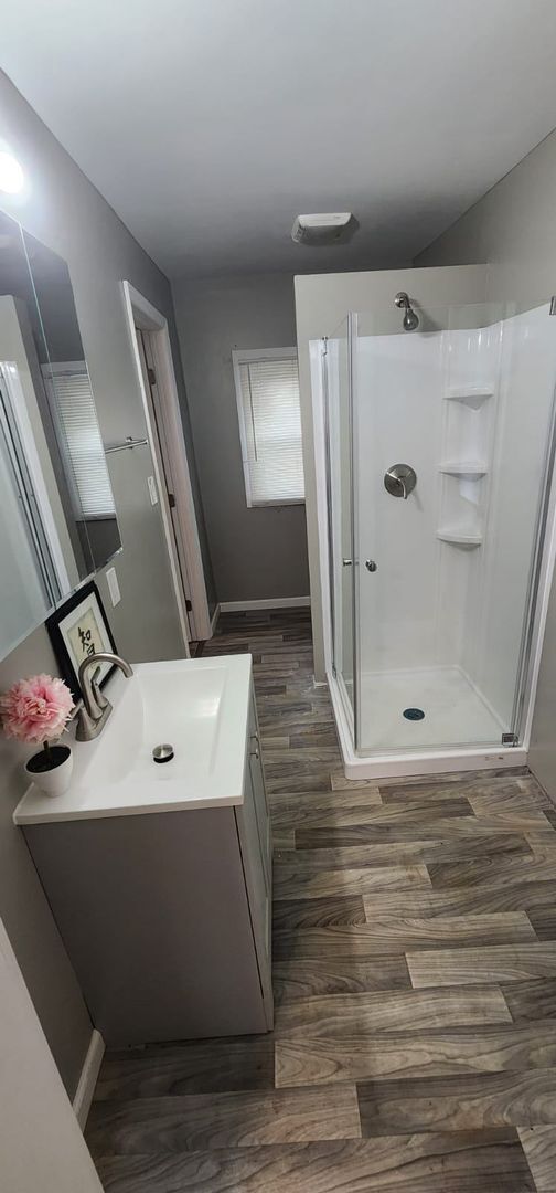 Photo - 1 BED HOUSE! Rare, come see it today!