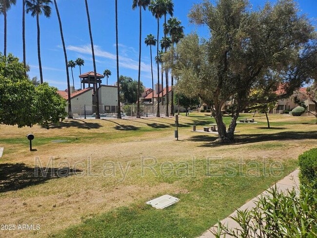 Building Photo - 30 E Brown Rd