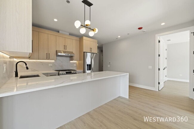 Photo - 2354 W Polk St Unit #504