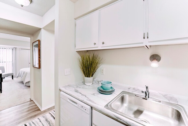 Oak Square Apartments