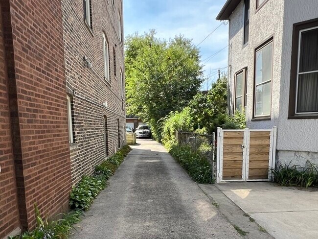 Photo - 7412 S South Shore Dr Unidad 3