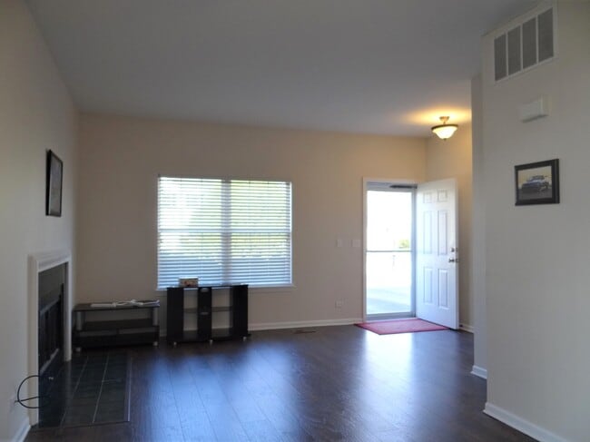 2818 Alameda Ct