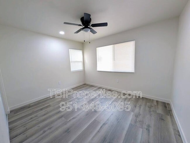 Photo - 1358 N Murray St