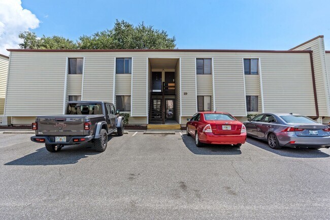 Building Photo - 308 Miracle Strip Pkwy SW Rental