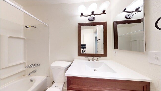 Photo - 425-445 Nelson Ave