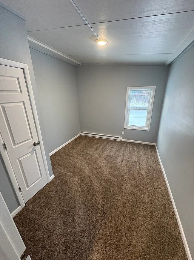 Photo - 621 9th St NW