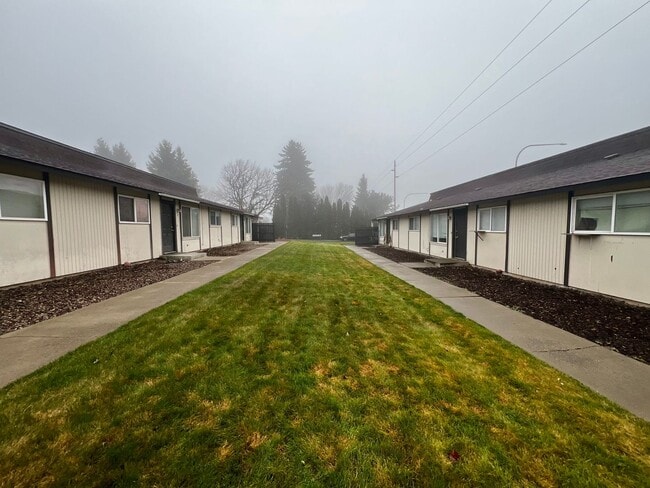 Building Photo - g1020 Unit A-3