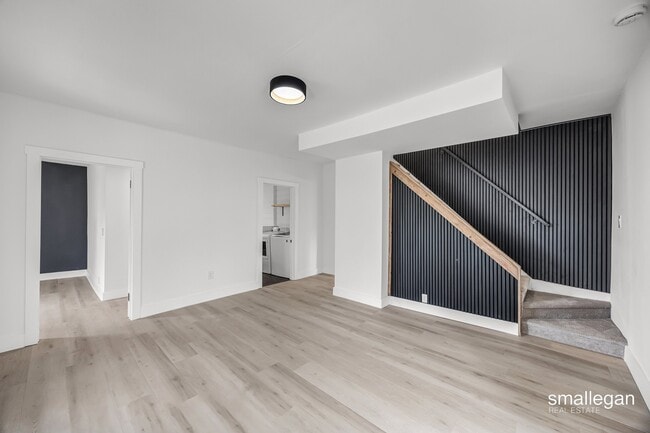 Photo - 1322 Hurd St SE
