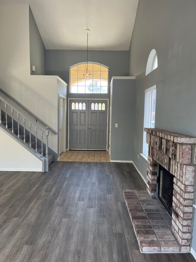 Photo - 5041 Winterglen Way