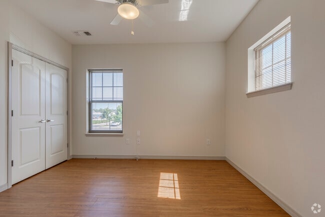 1BR 1BA