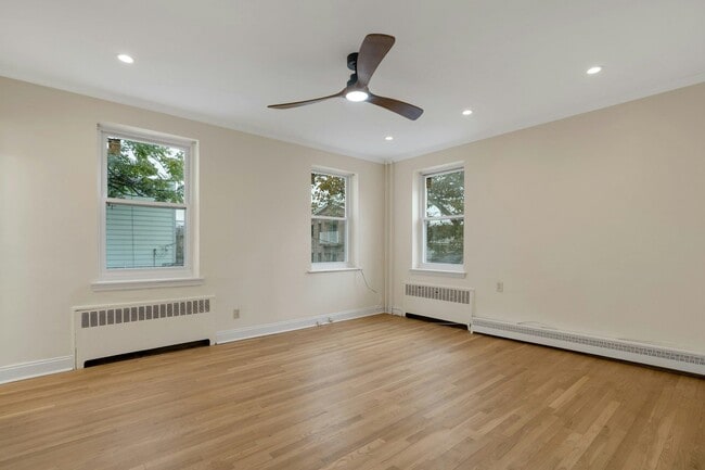 Building Photo - 590 Palisade Ave Unit 2