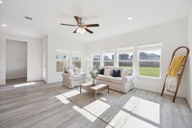 Photo - 7419 Casuna Ln