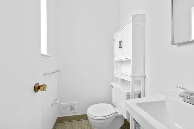 Photo - 38198 Hixford Pl