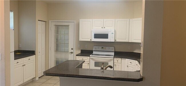 Photo - 4/2/2 Beautiful Condo