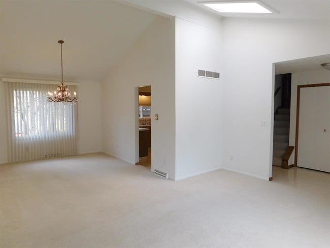 Photo - 269 Fawnwood Dr