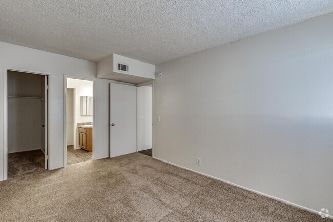2 BR, 2 BA (Classic) - 912 SF