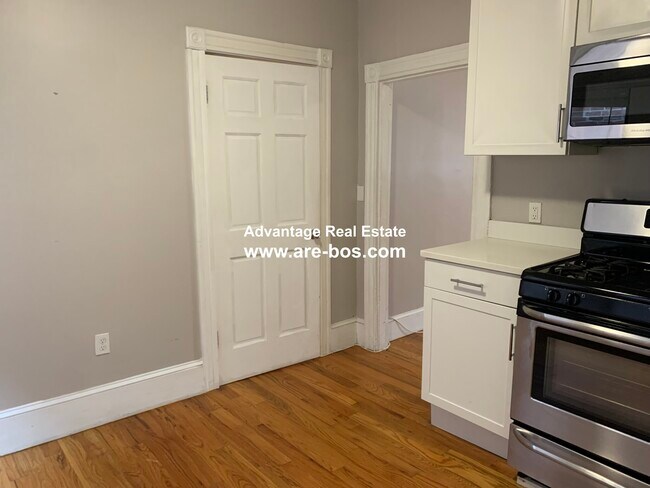 10 Wiget St Unit 7