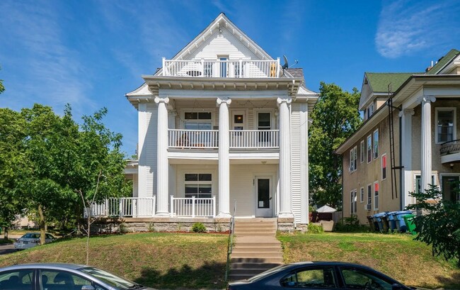 Building Photo - 2501 Garfield Ave Rental