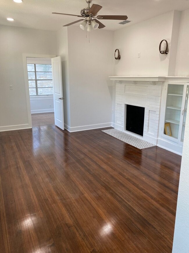 Photo - 801 W 28th St