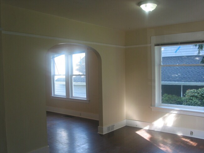 Photo - 528 N 76th St Unit Lower