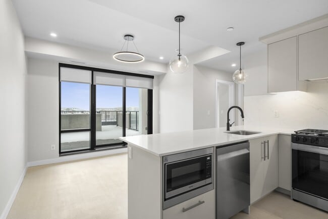 Photo - 8375-8375 Broadcast Ave SW